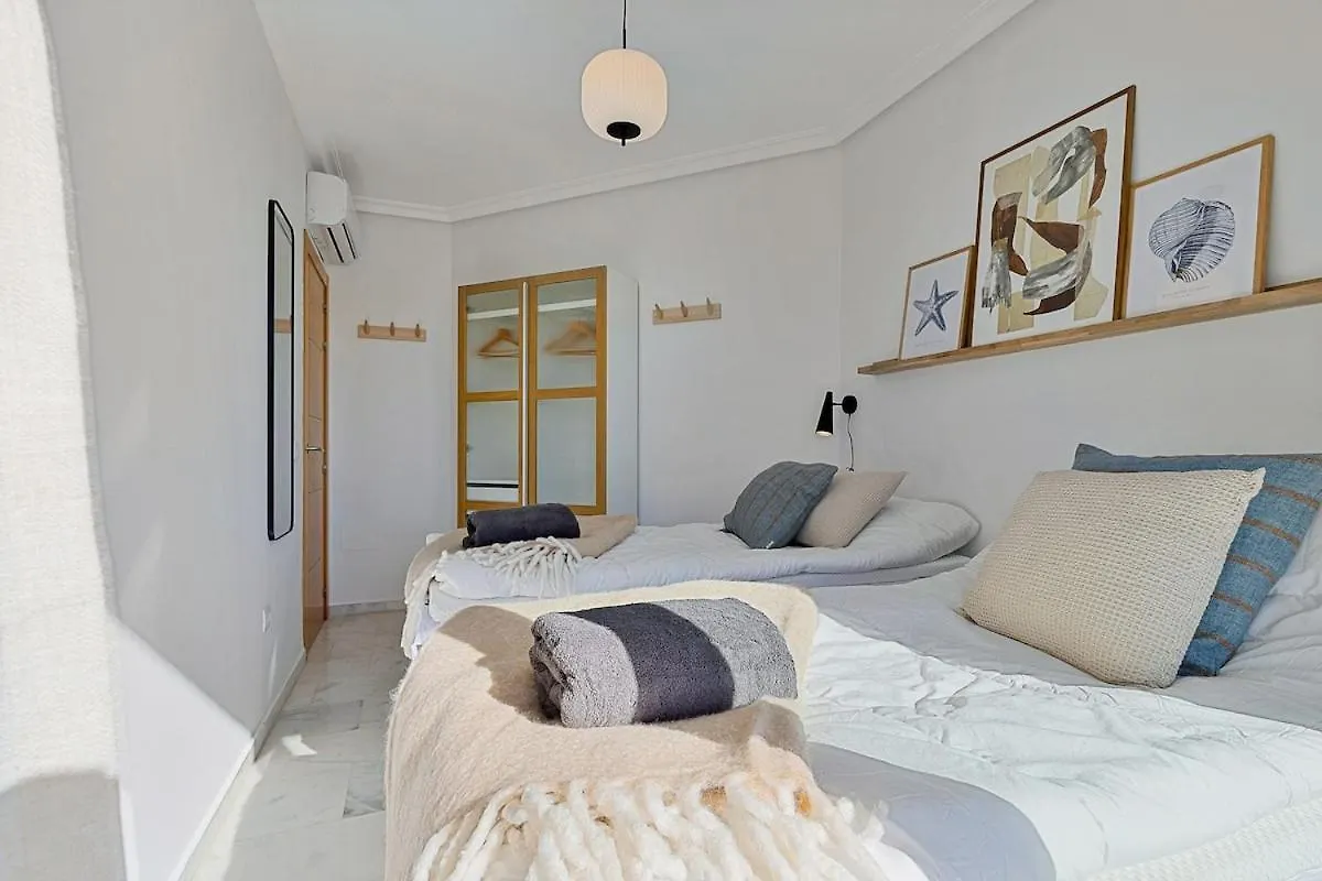Penthouse Uskelo Apartment Fuengirola 0*,  Spain